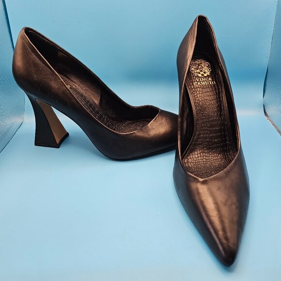 Vince Camuto Shoes - Vince Camuto Black Sculpted Heel Pumps – Size 10M